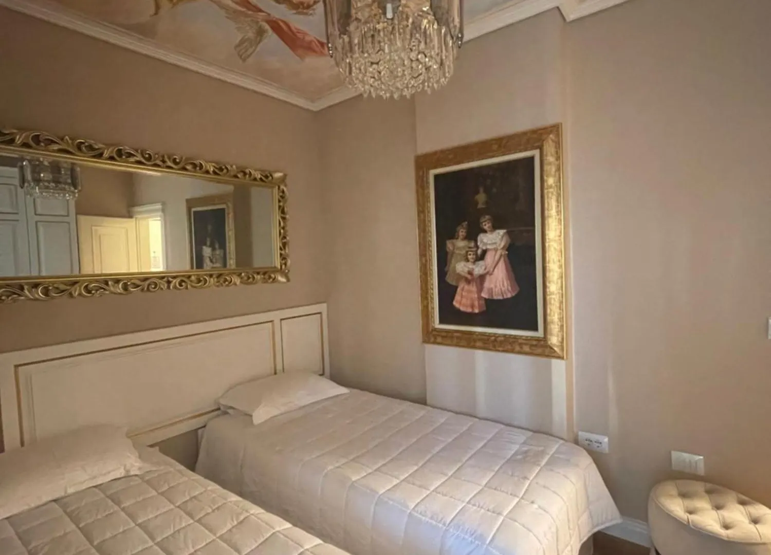 Deoni Apartment Luxury 地拉那
